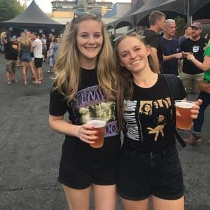 Meet your Posher, Charlotte